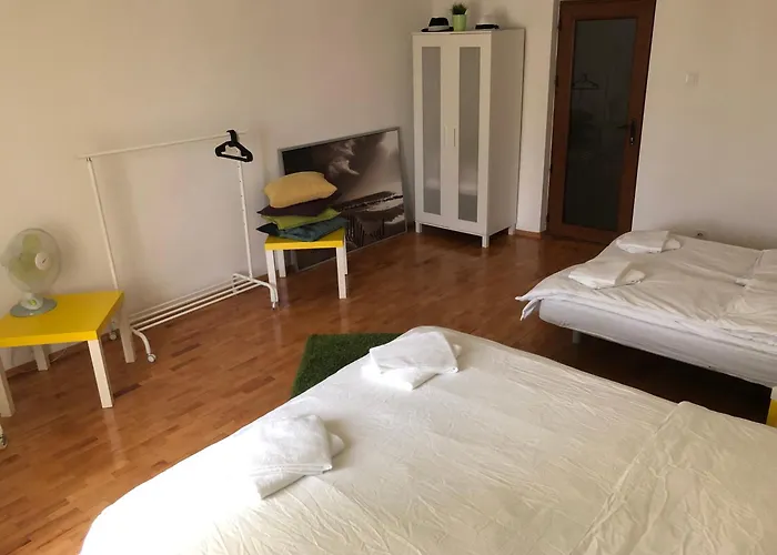 Apartament Hats By